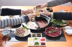 当女神节遇上龙抬头，就来胶东渔府，活动多多！